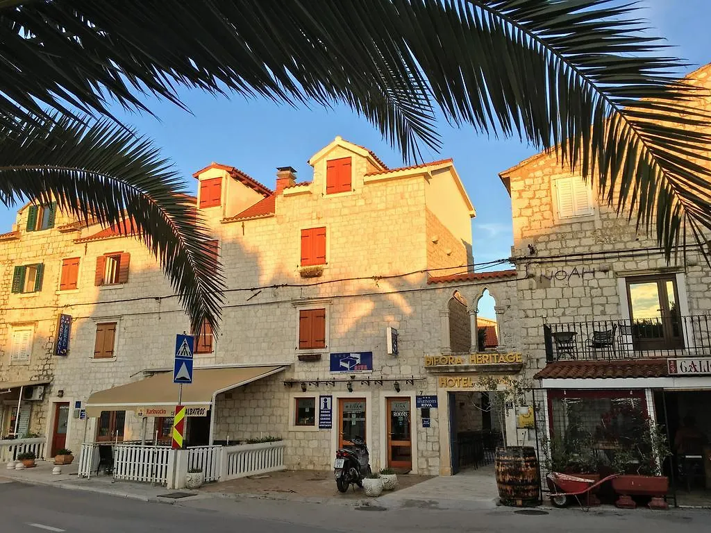 Apartments Feral Traù