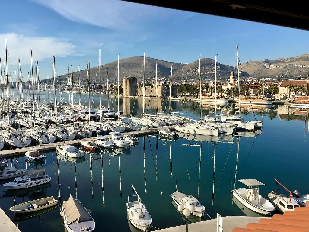 Apartments Feral Trogir